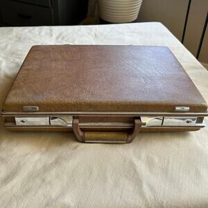 Vintage Brown Leather Airway Footed Briefcase (No Key)